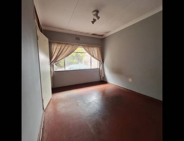 3 BEDROOM HOUSE FOR SALE IN RHODESFIELD